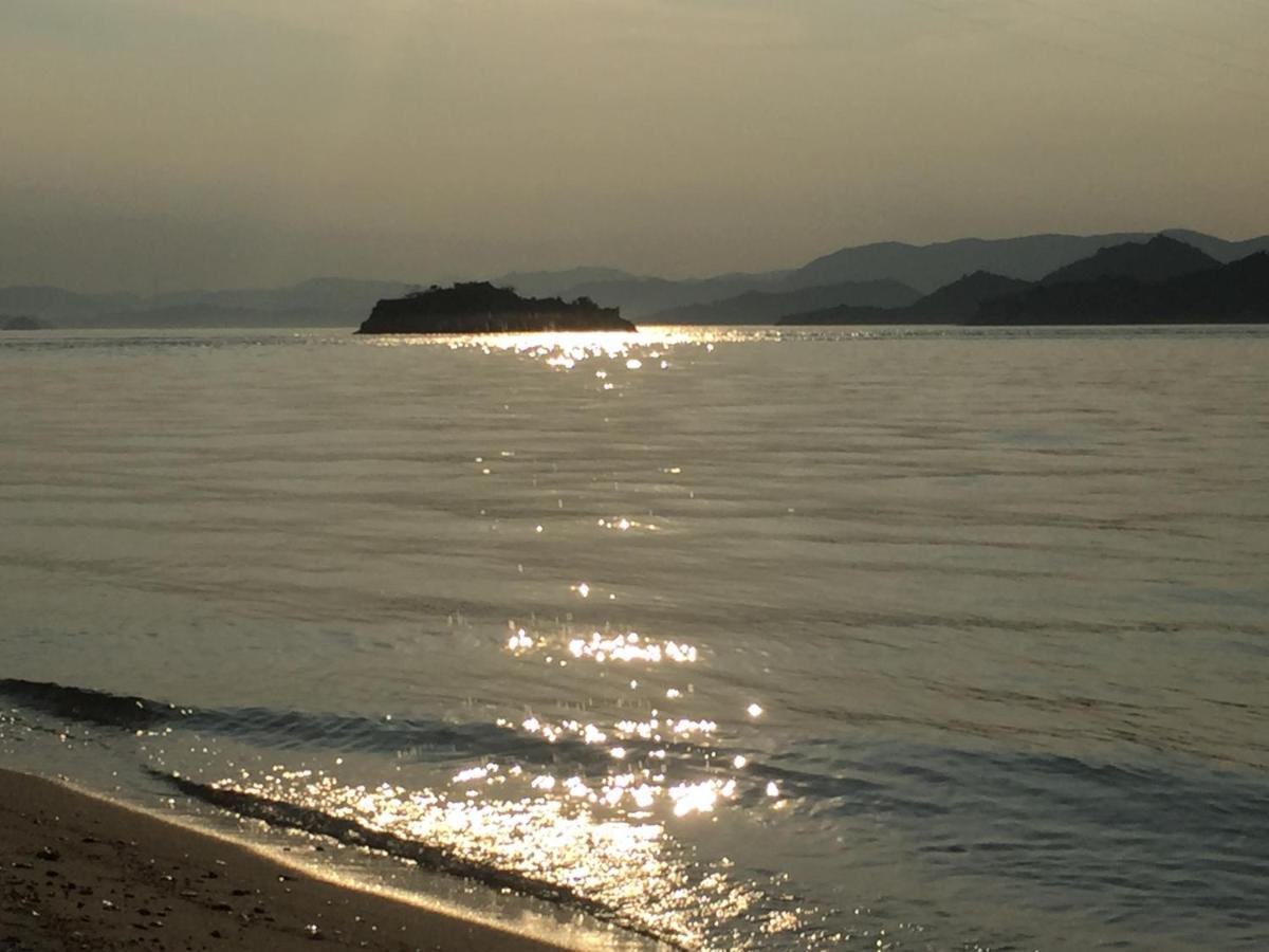 Guest House & Cafe Ohana Imabari Bagian luar foto
